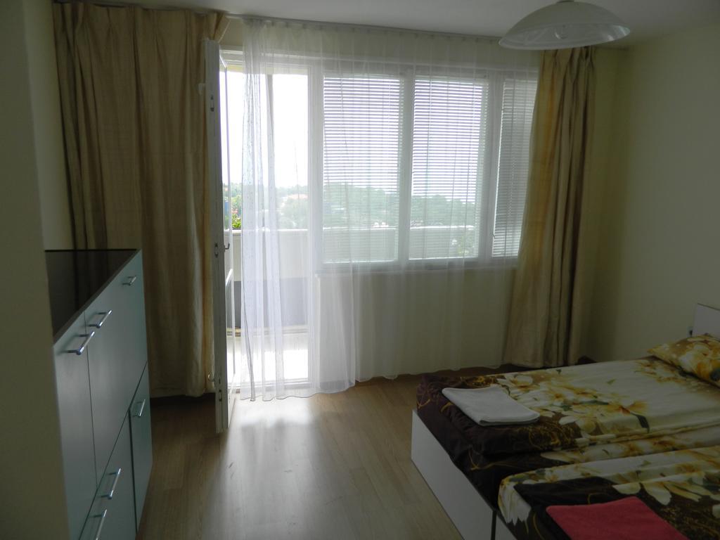 Ferienwohnung Happy Vacation 2 Warna Exterior foto