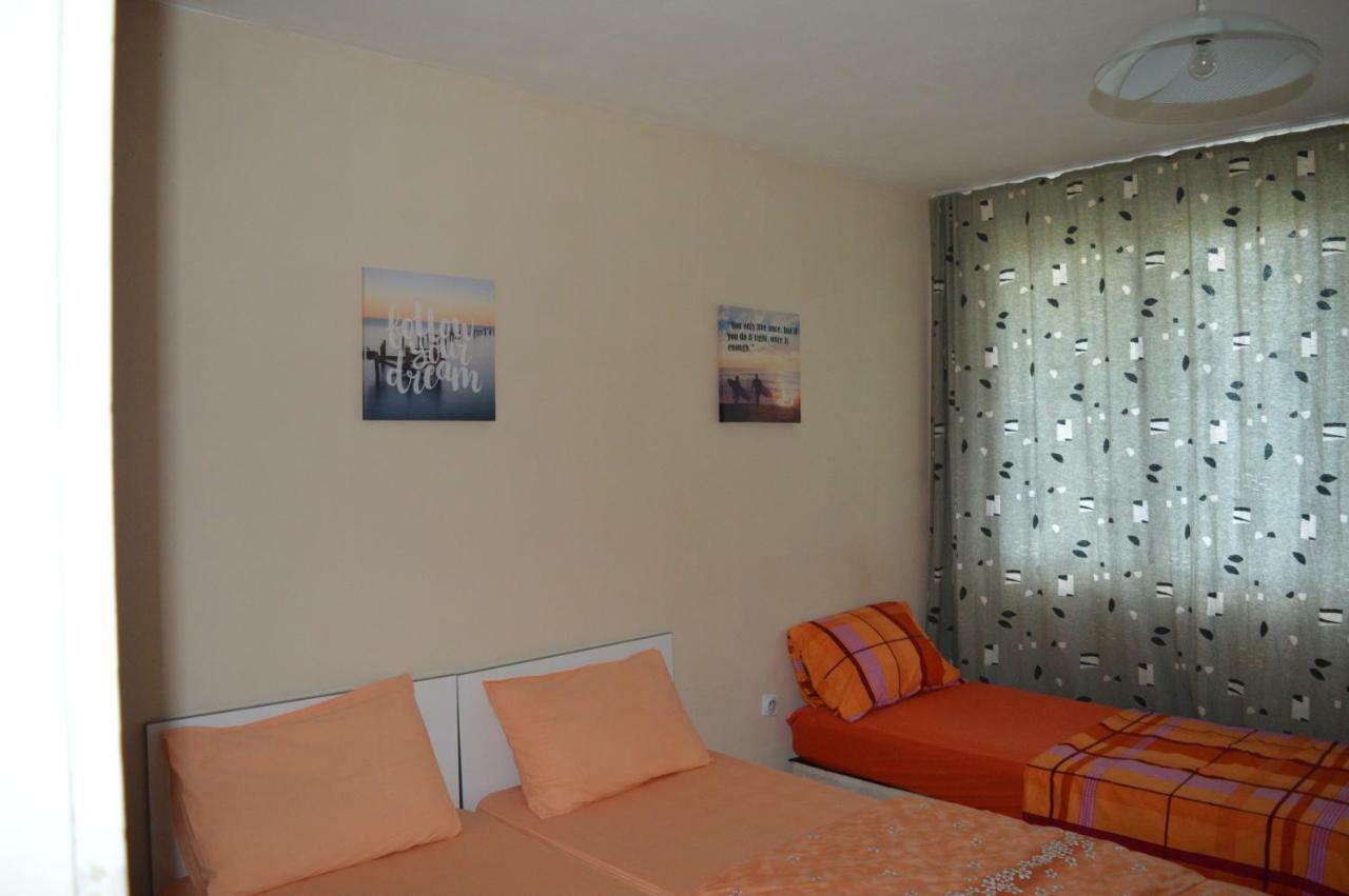 Ferienwohnung Happy Vacation 2 Warna Exterior foto