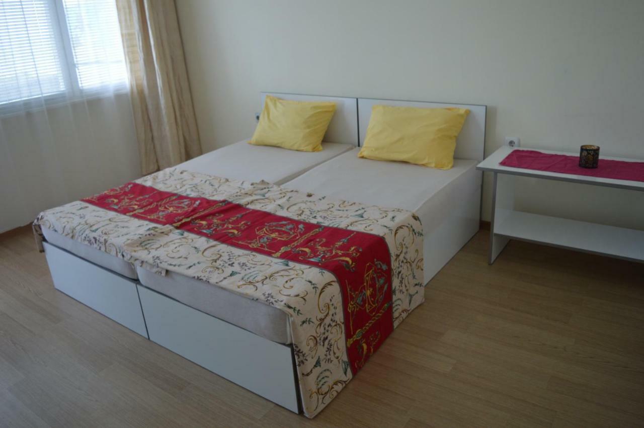 Ferienwohnung Happy Vacation 2 Warna Exterior foto